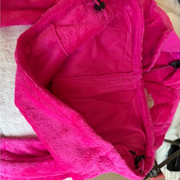 The North Face Teddy Jacket in Hot Pink - Picture 7 of 8